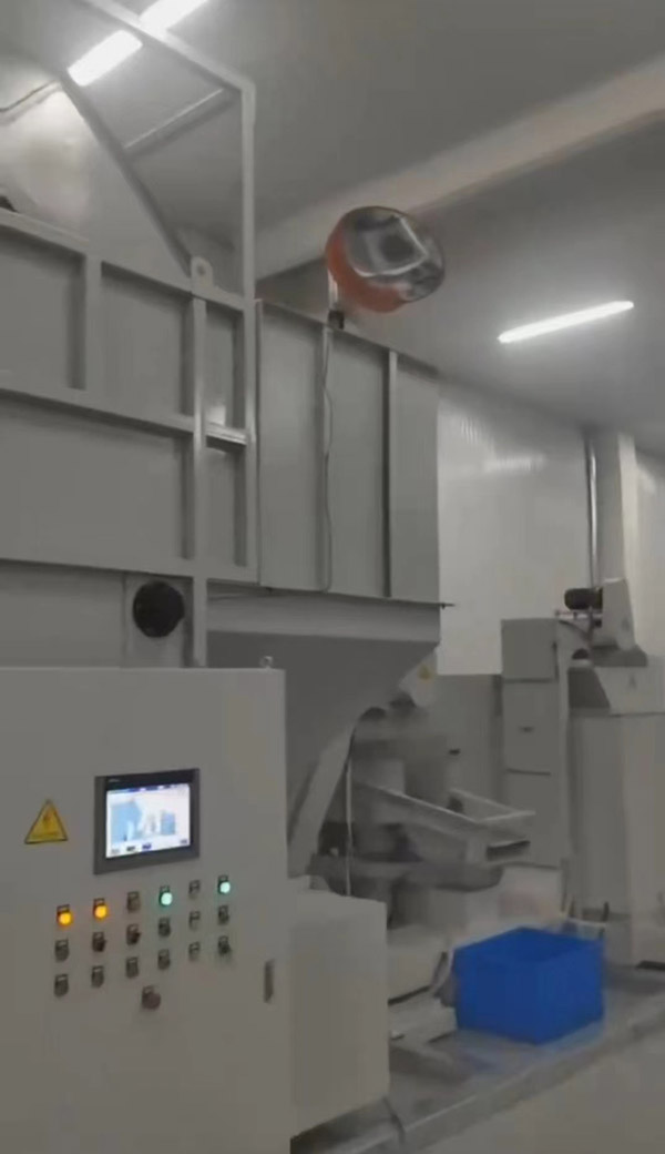 Cutting fluid sterilization system